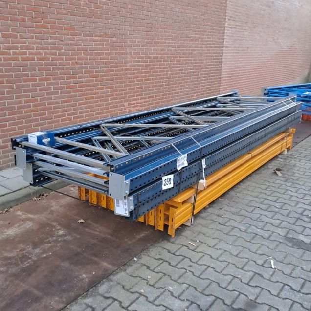 Voordeelpartij gebruikte Esmena palletstelling 4600x14900x1100 mm (hxbxd) 3 niveaus