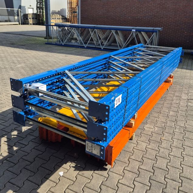 Voordeelpartij gebruikte Esmena palletstelling 4200x14300x1100 mm (hxbxd) 2-3 niveaus