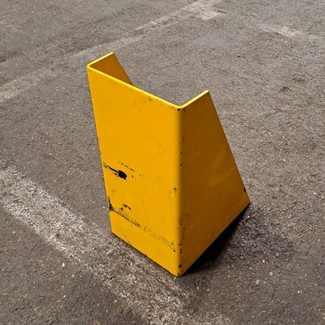 Gebrauchbarer Ständerschutz Bito 400x200 mm gelb