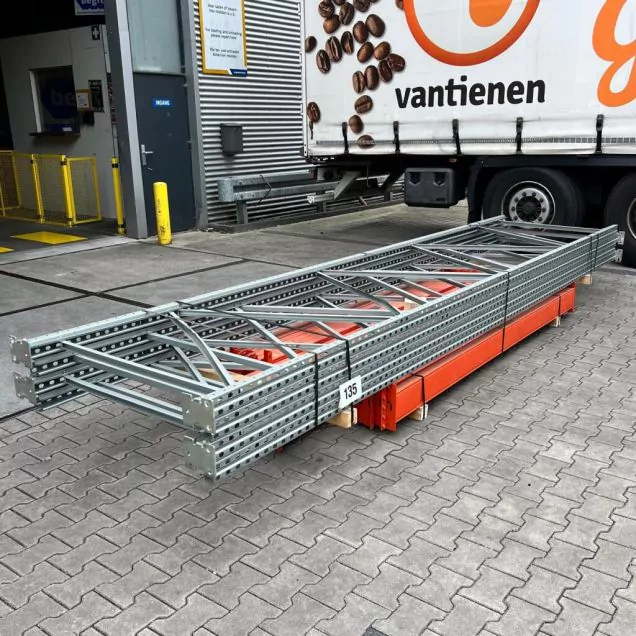 Voordeelpartij gebruikte AR T2 palletstelling 5000x9320x1100mm (hxbxd) 3-4 niveaus
