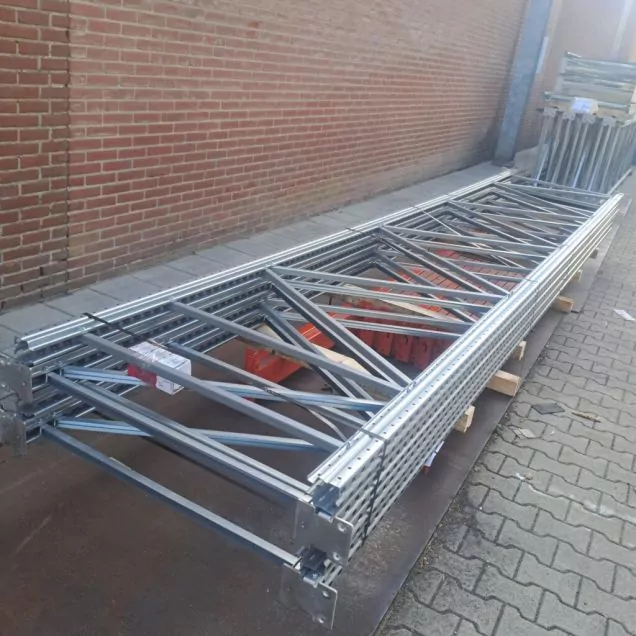 Voordeelpartij gebruikte AR T2 palletstelling 5500x7620x1100mm (hxbxd) 2-3 niveaus